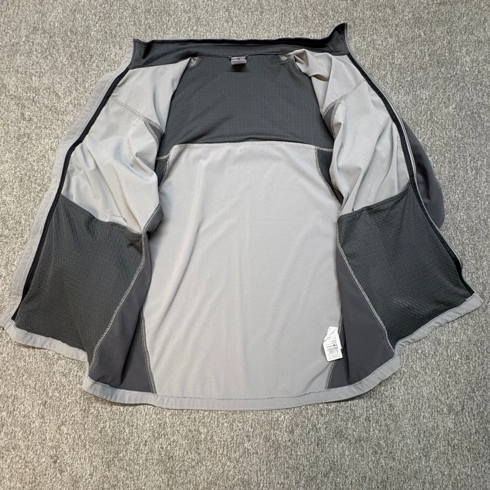 The North Face TNF Apex Men's M Grey Windbreaker Jacket Lightweight‎